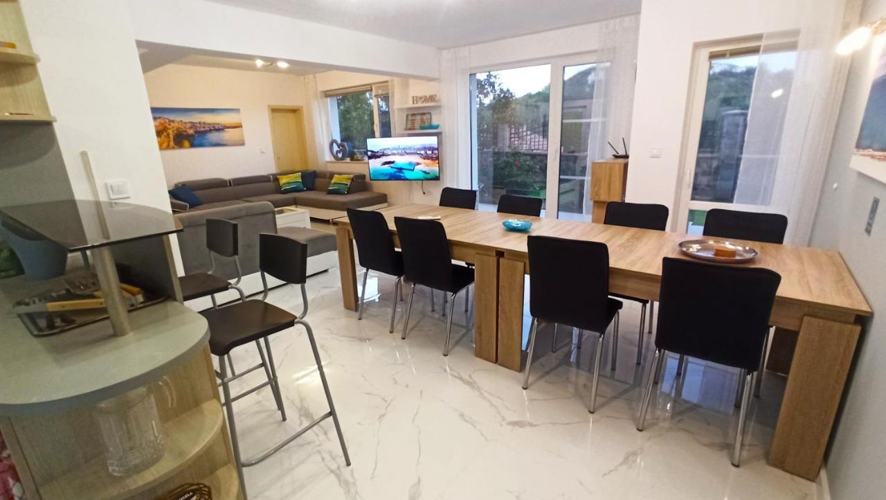 Arode Villa Ovidius - Apartments Balchik Eksteriør billede